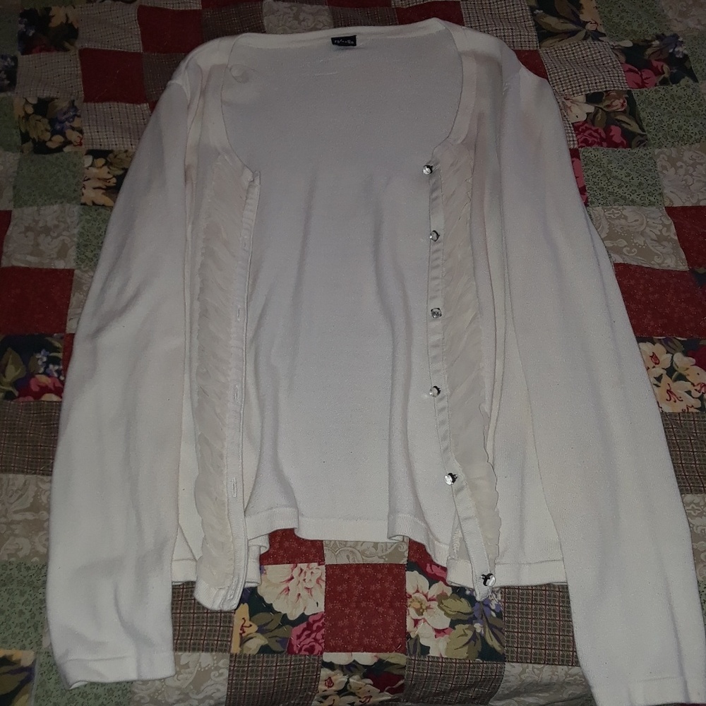 White/Cream sweater jacket